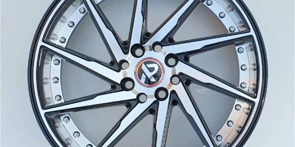 17x7 | 4x100 / 4x108 / 4x114.3 | FC1284 - Gloss Black Machined Face Silver Inside