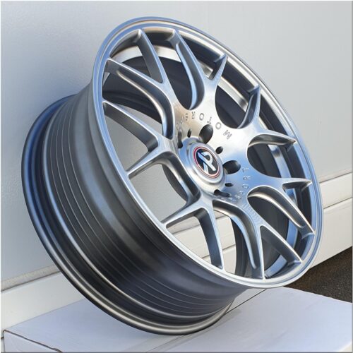 18x8 | 5x112 / 5x120 | FF11 - Hyper Black