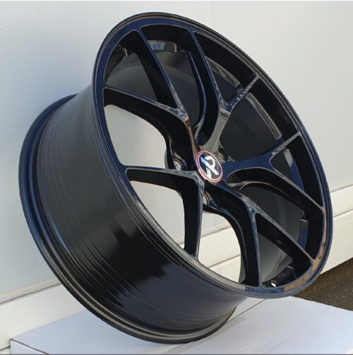 19x8.5 | 5x112 / 5x120 | FF12 - Gloss Black