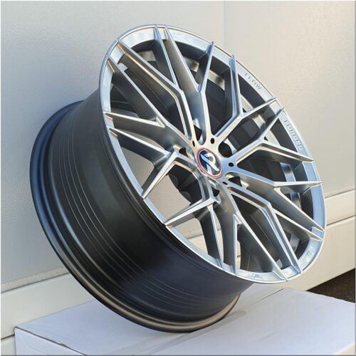 18x8 | 5x112 / 5x120 | FF34 - Hyper Black